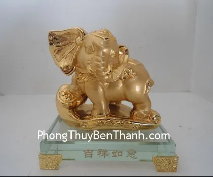 Voi cát tường như ý vàng,đế thủy tinh Y311