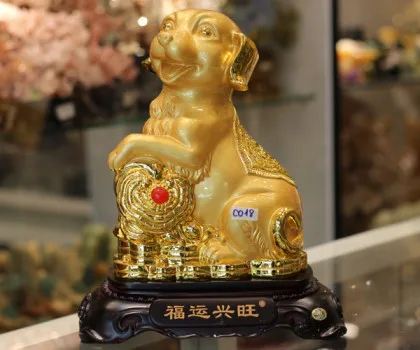Chó vàng dựa gậy như ý đế gỗ - Phước vận hưng vượng FC018A