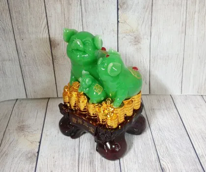 Hoàng gia heo xanh ngọc trên đống tiền vàng lớn - Cát Tường Tam Bảo LN018