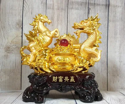 Song đế ngựa rồng vàng bên bồn tụ bảo vàng hồng ngọc đế gỗ lớn - Tài Phú Cùng Nghinh LN129