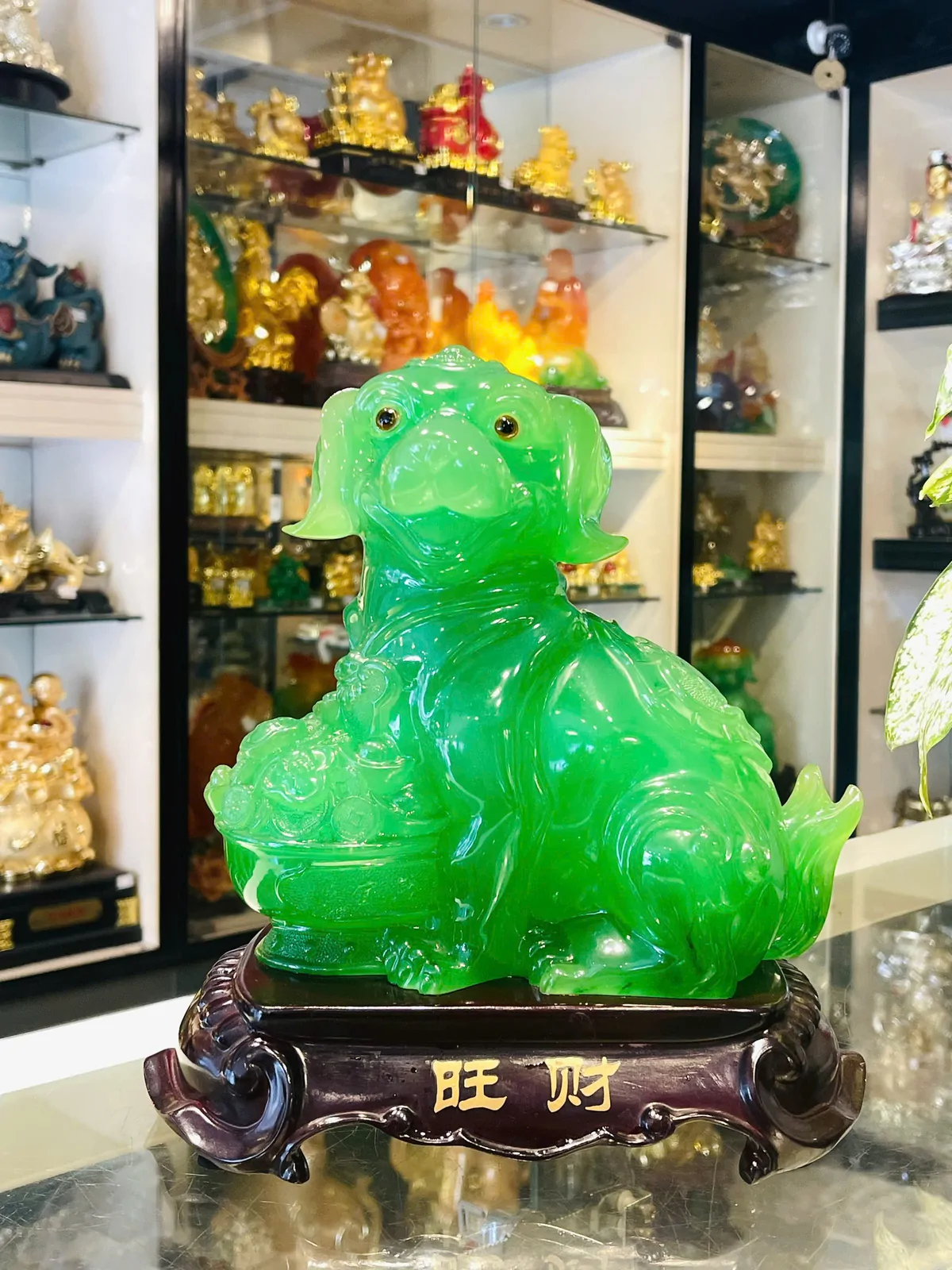 Chó ngọc xanh ôm mâm vàng - Vượng tài C024A
