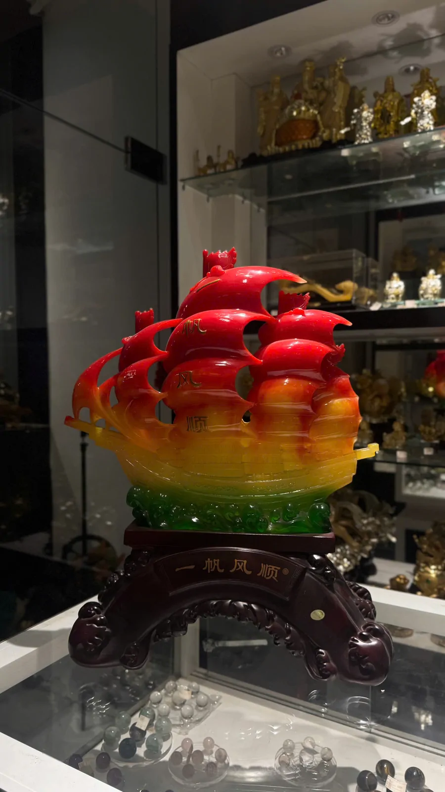 Thuyền buồm ngọc ngũ sắc khủng - Nhất phàm phong thuận C184A