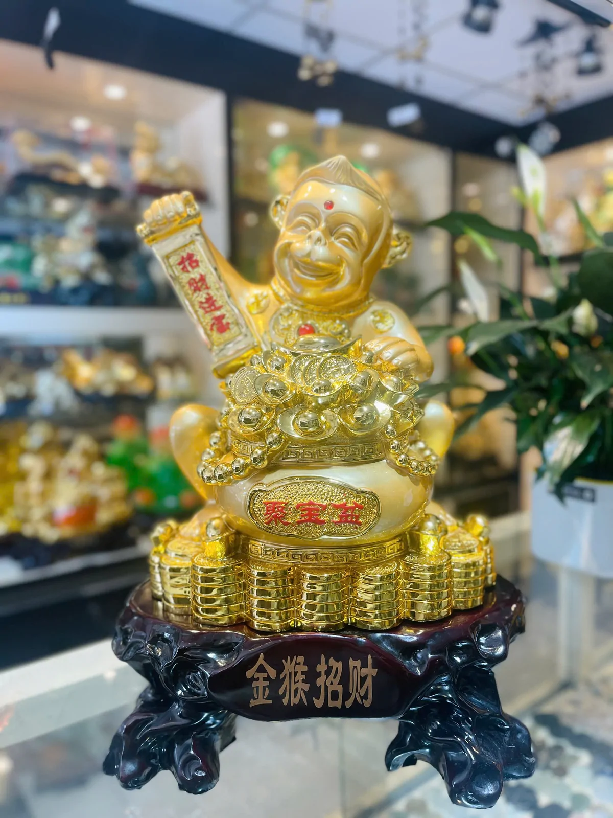 Khỉ tài lộc hũ tiền vàng - kim hầu chiêu tài K016M