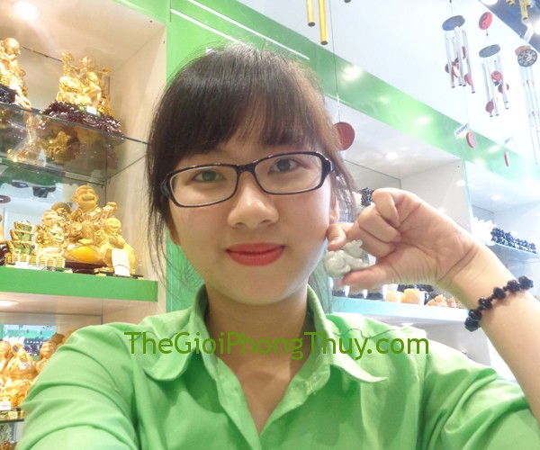 Chị Vũ Thị Hồng Ngân - Khách hàng sở hữu Tỳ Hưu đá quý may mắn FS689