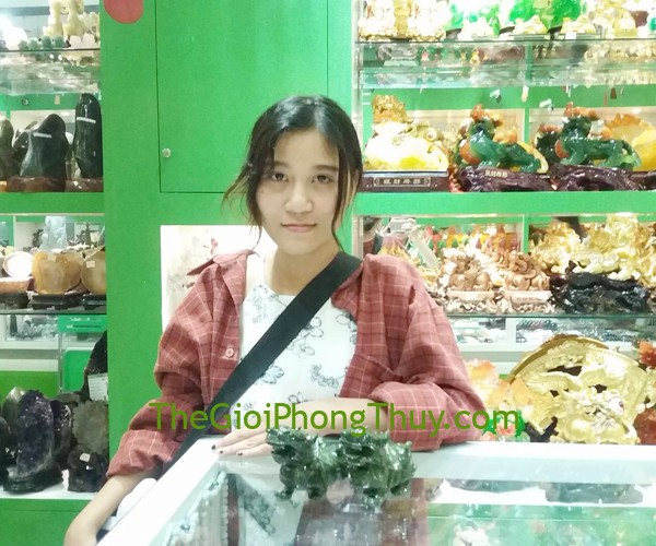 Chị Uyên - Khách hàng mua Tỳ hưu lam ngọc có bờm ( 5 tấc) FGM016