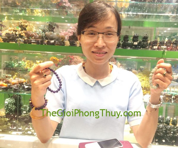 Chị phượng-Khách hàng mua Chuỗi Phỉ Thúy xanh đậm A+ 10li FS6397 và Chuỗi thạch anh tím đậm A+++(17g) FS6361-F3-1343.