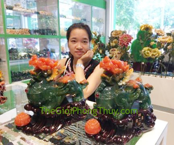 Chị Diệp- Khách mua Tỳ hưu ngọc xanh hủ kim bảo đỏ đế gỗ FG167A