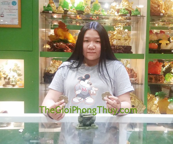 Chị Cát Tường- Khách hàng mua Thiềm thừ lam ngọc 6 tấc FGM026, Tiền mai hoa 5 cánh FCC1139