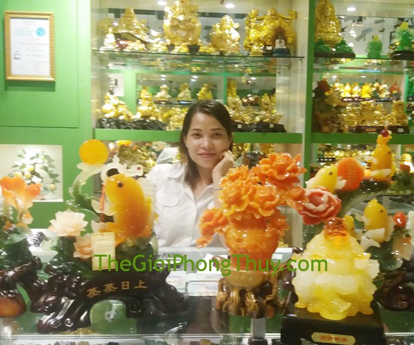 Chị Hồng - Khách hàng mua Bình mẫu đơn đỏ FH220G