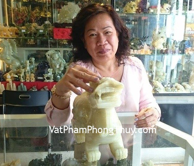 Cô Anh - Khách mua hàng Tỳ hưu bắc kinh xanh khủng BKX-L và Tỳ hưu đeo cổ thạch anh vàng  S764