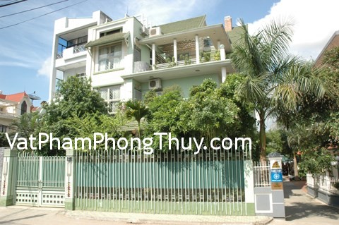 Nhà có hai lối cửa vào nhà có phạm phong thủy ?