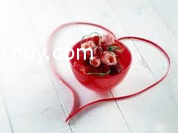 "Bình hoa" là thủ phạm gây ngoại tình