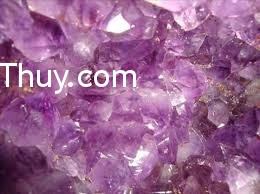 Những loại đá phong thủy nào không nên đặt trong nhà ?