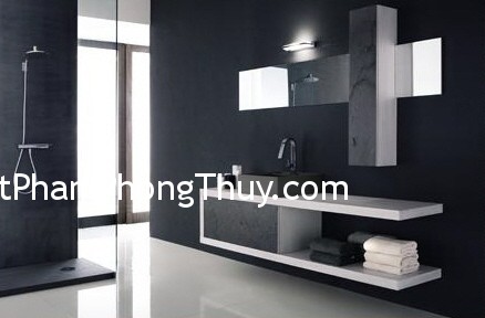 Chọn hướng thích hợp đặt cửa phòng tắm