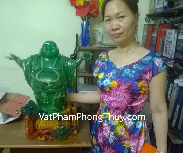 Cô Vân- khách hàng mua Phật di lặc dang tay lớn H241G