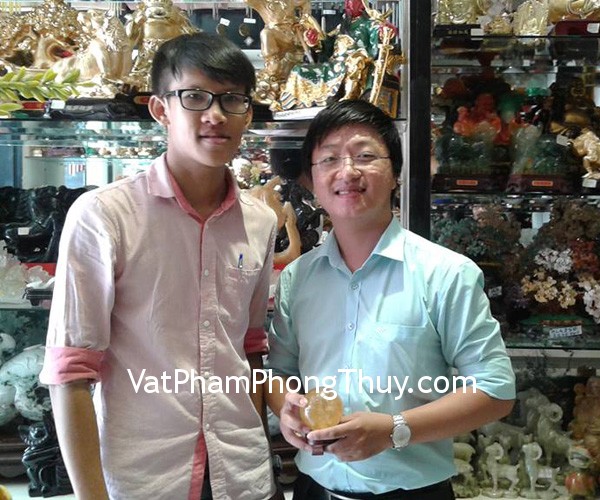 Anh Phát - khách hàng mua quả cầu thạch anh vàng HM055-1369