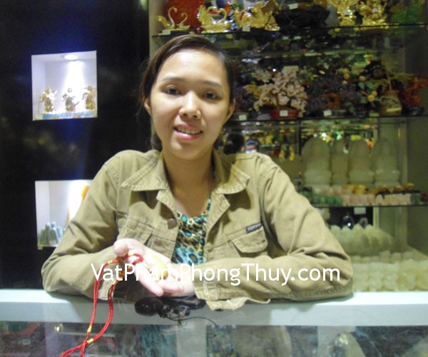Chị Ngọc Anh - khách hàng mua mặt tỳ hưu hoàng long S016
