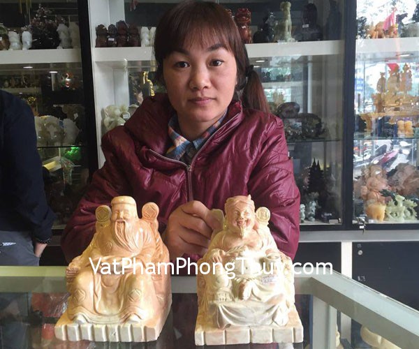 Chị Trâm - khách hàng mua bộ thần tài thổ địa TDV3-1