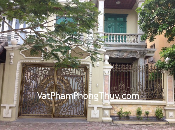 Cổng nhà phải phù hợp với kích thước của ngôi nhà