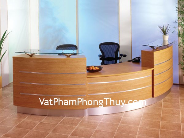 Quầy thu ngân nên đặt bên phải để thu hút được tiền tài