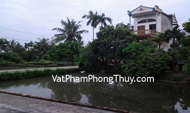 Trước nhà có ao vuông, tài lộc hưởng không hết