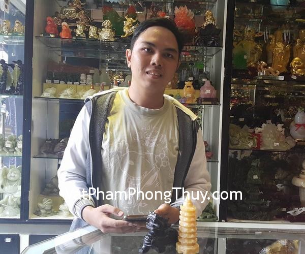 Anh Tài - khách hàng mua tỳ hưu thạch anh đen M018 và tháp văn xương hoàng long HM069