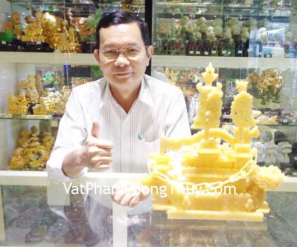 Chú Nam - khách hàng mua Thuyền rồng song long đá Hoàng long M073