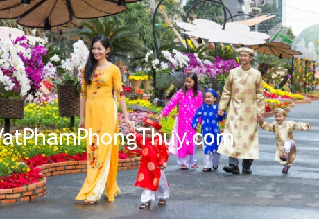 Xuất hành ngày mồng 1 tết nên kiêng kị những điều này để cả năm may mắn