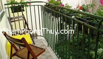 Ban công nên bài trí hướng nào là tốt nhất ?