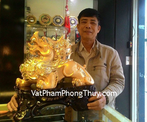 Chú Tôn- khách hàng mua tỳ hưu vàng A051