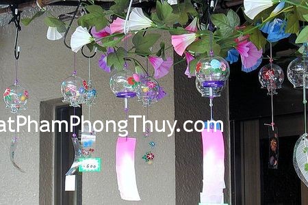 Bí quyết treo chuông gió hóa giải mọi vận xui cho nhà ở