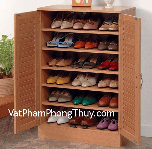 Đặt tủ giày sai cách là bạn đang rước họa vào nhà đấy