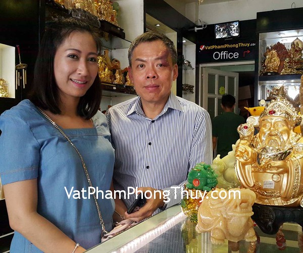Mr Vincent Wee - khách hàng mua thần tài vàng H268G, thiềm thừ xanh E070, long quy hoàng long M039 và ngọc bội tỳ hưu S6288