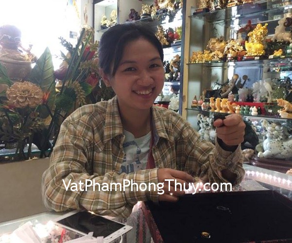 Chị Chúc Cầm- khách hàng mua mặt nhẫn Tỳ hưu thạch anh tím S750 và Nhẫn tỳ hưu ngọc phỉ thúy S2030