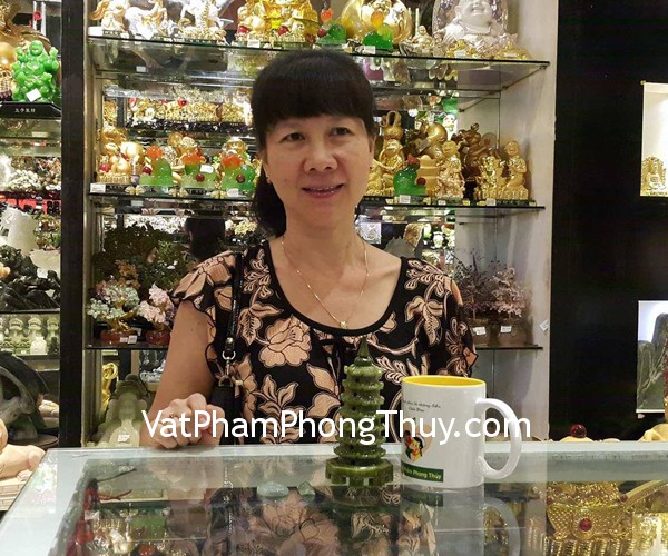 Cô Duy - khách hàng mua tháp văn xương lam ngọc GM059, phật bản mệnh tuổi Mão S6507-3 và mặt ve ngọc phỉ thúy S6497