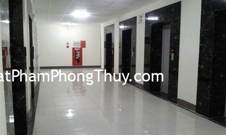 Cách hóa sát cho căn hộ bị hành lang xung cửa chính