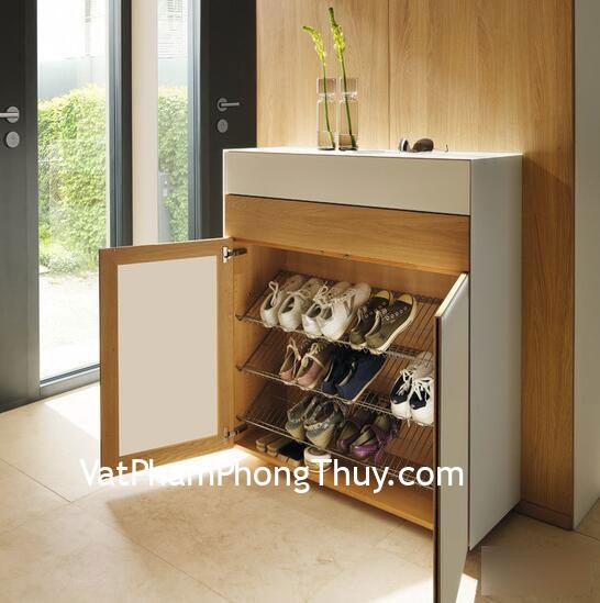 Sắp xếp tủ giày sai cách khiến bao nhiêu tài lộc đều trôi hết