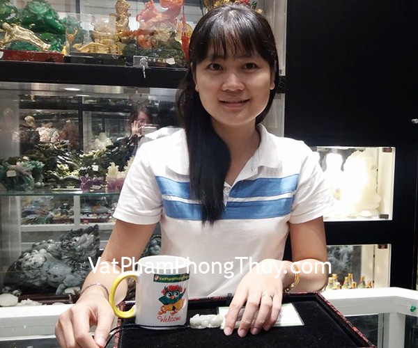 Chị Nhị Múi-khách hàng mua tỳ hưu phỉ thúy đặc biệt S2002-8757