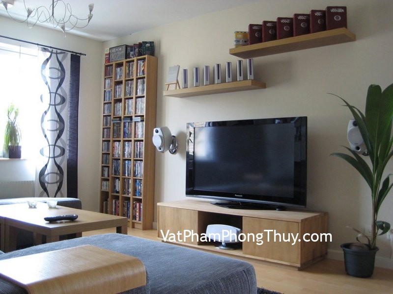 Chọn nơi đặt tivi phải dòm phong thủy kẻo phá hết lộc trong nhà