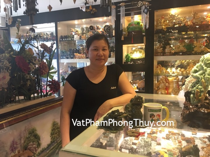 Chị Đoan - khách hàng mua Thiềm Thừ đá Lam Ngọc GM026, Tỳ Hưu đá Lam Ngọc DT113