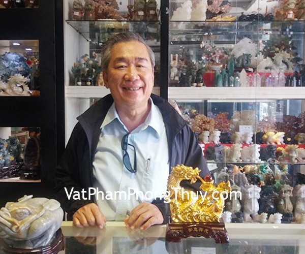 Chú Minh - khách hàng mua Rồng vàng phun châu như ý C076A