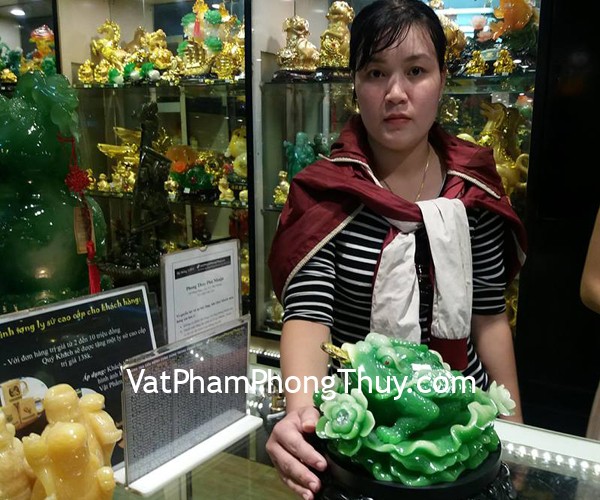 Chị Phương - Khách hàng mua Cóc xanh chiêu tài đế gỗ xoay  C061A