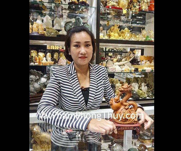Chị Nhàn - khách hàng mua tượng rồng E145