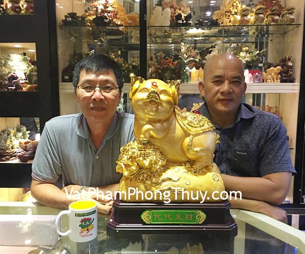 Anh Minh - khách hàng mua Vua heo vàng trên túi tiền vàng LN026