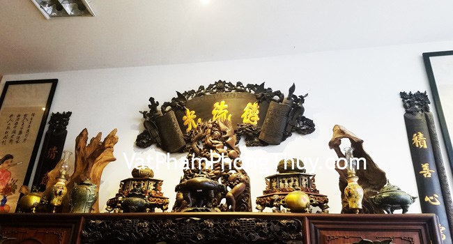 Ngắm nhìn lư hương bằng đồng đen được dát vàng 24k