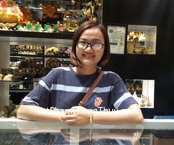 Chị Trang - khách hàng mua chuỗi thạch anh tóc vàng A+++ S6746-2397