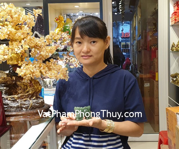 Chị Thủy - khách hàng mua tượng rồng đá đông linh Hm047
