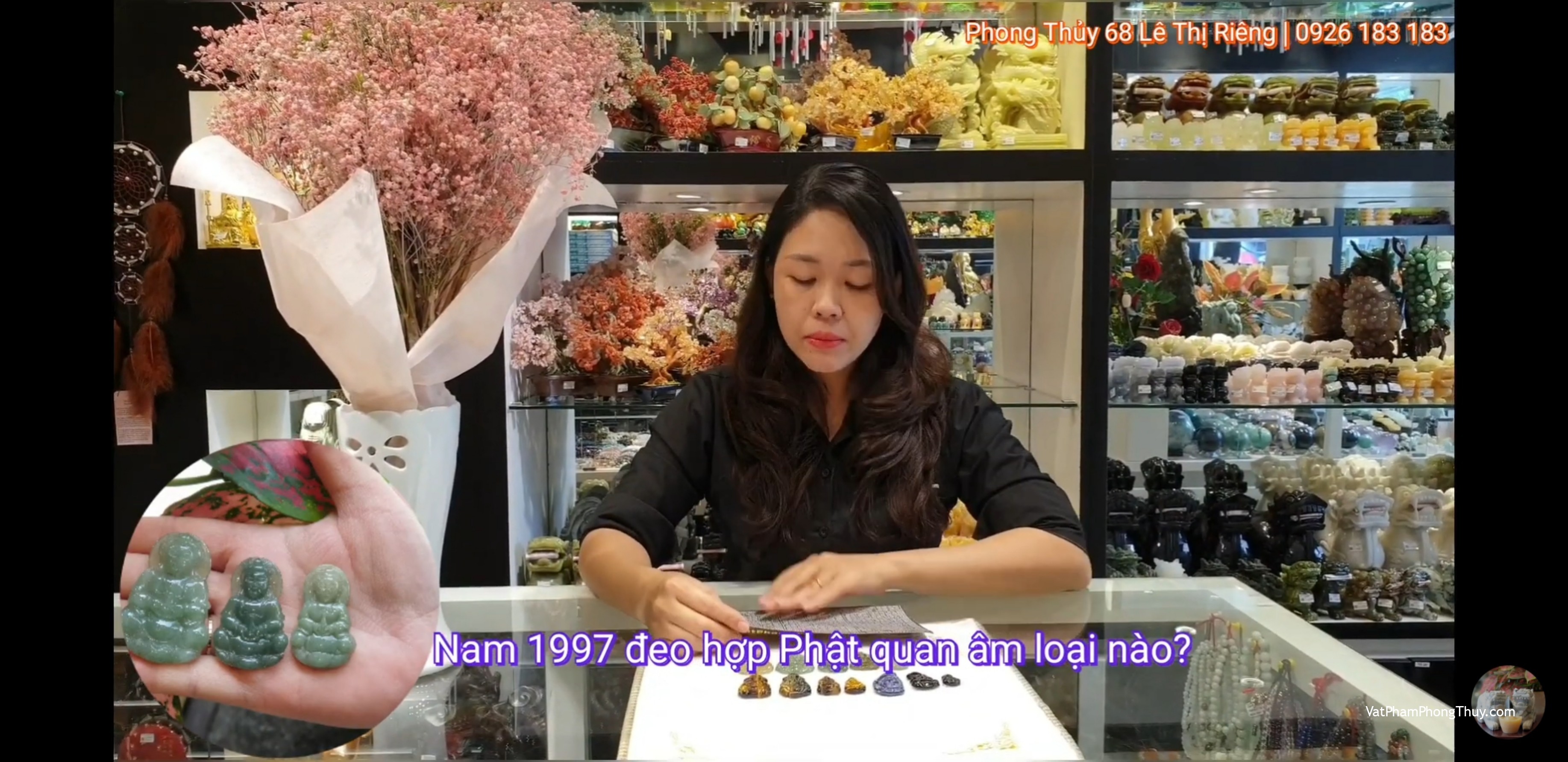[Video]Nam 1997 đeo Phật quan âm nào độ mạng bình an? - [Tỉ Tỉ Chuyện phong Thủy]