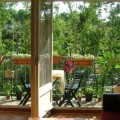 small-apartment-balcony-garden-ideas-felmiatika_106361-840x450