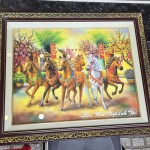 NGUA2625-luc-ma-nghenh-tai-2